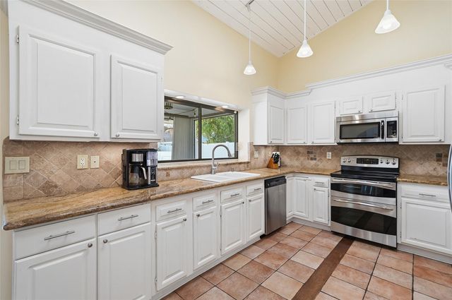 340 Apache Lane, Boca Raton, FL 33487