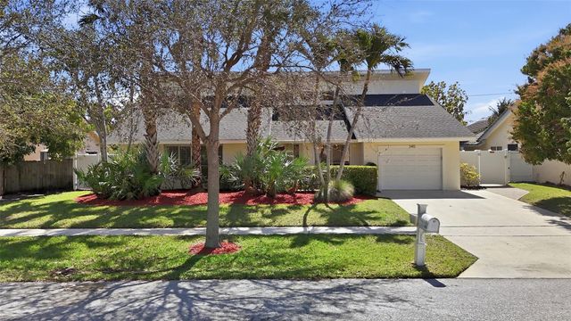 340 Apache Lane, Boca Raton, FL 33487