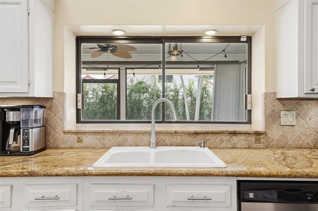 340 Apache Lane, Boca Raton, FL 33487