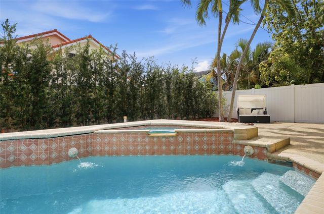 340 Apache Lane, Boca Raton, FL 33487