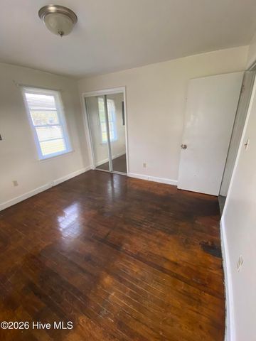 31 Abron Street, Clinton, NC 28328