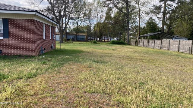 31 Abron Street, Clinton, NC 28328