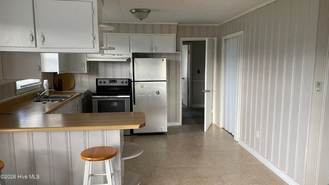 31 Abron Street, Clinton, NC 28328