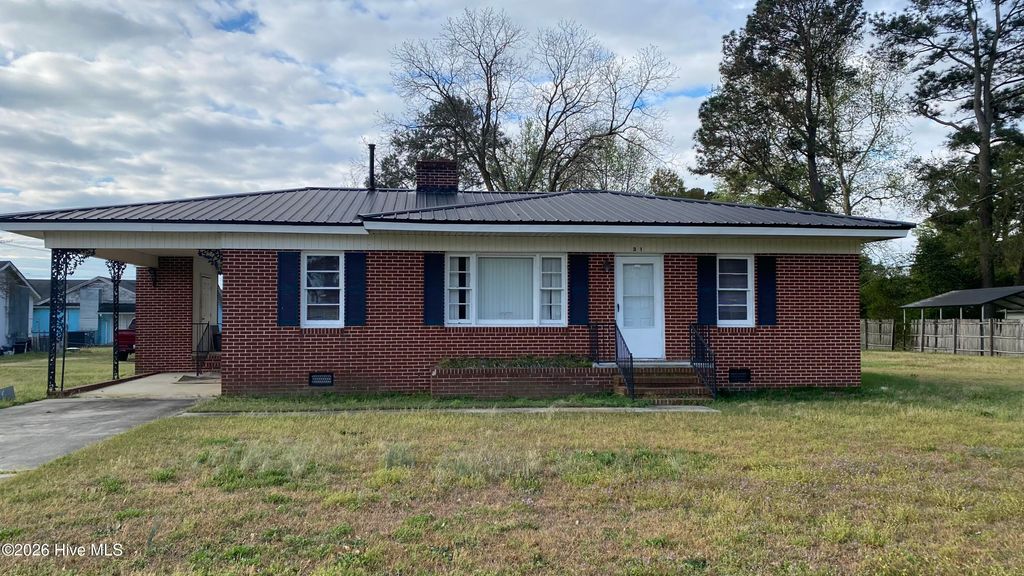 31 Abron Street, Clinton, NC 28328