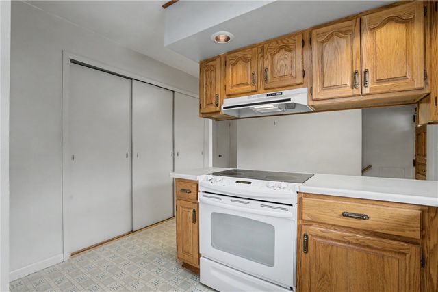 1021 Norwood Drive SE, Cedar Rapids, IA 52403