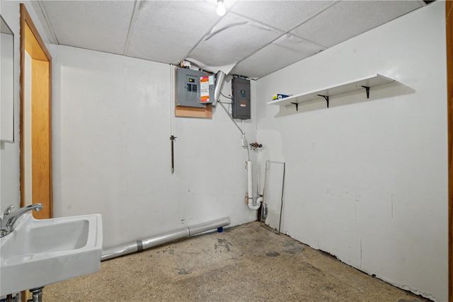 1021 Norwood Drive SE, Cedar Rapids, IA 52403