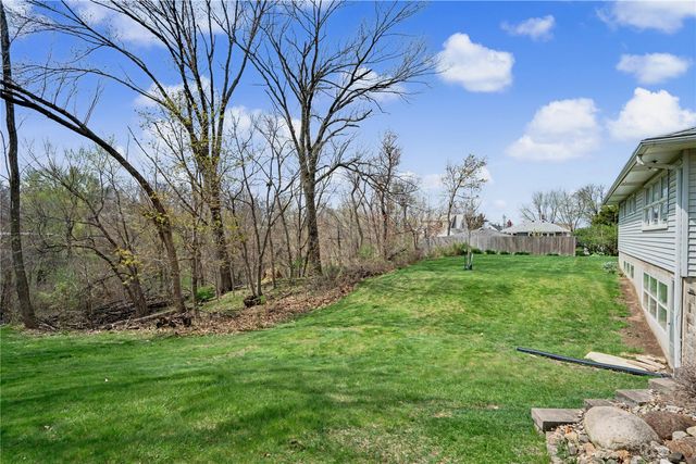 1021 Norwood Drive SE, Cedar Rapids, IA 52403