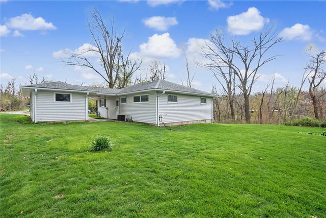 1021 Norwood Drive SE, Cedar Rapids, IA 52403