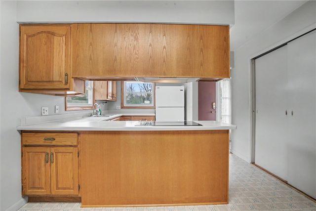 1021 Norwood Drive SE, Cedar Rapids, IA 52403