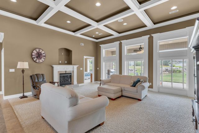 406 TATLOW DR, Columbia, MO 65203