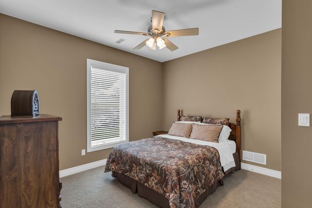 406 TATLOW DR, Columbia, MO 65203