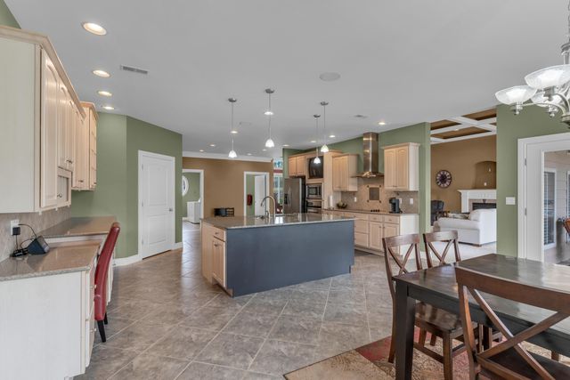 406 TATLOW DR, Columbia, MO 65203