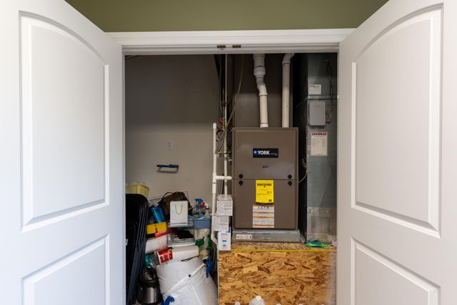 406 TATLOW DR, Columbia, MO 65203