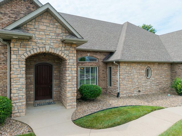 406 TATLOW DR, Columbia, MO 65203