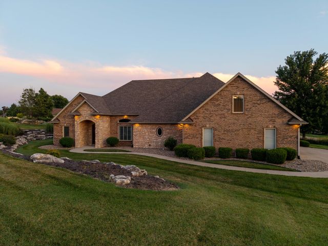 406 TATLOW DR, Columbia, MO 65203