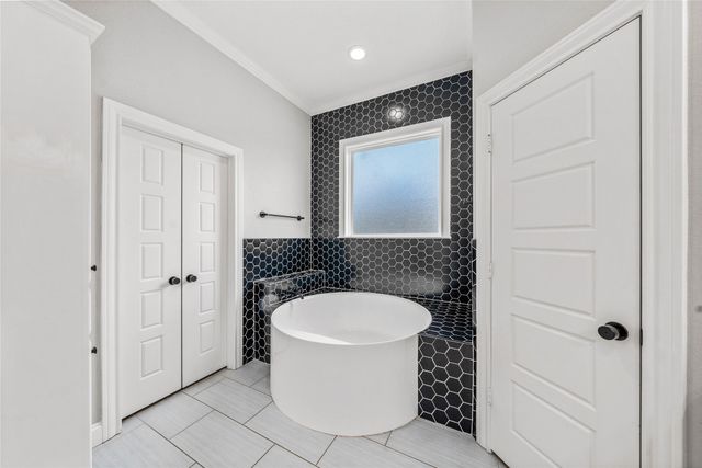 404 Wycliff Drive, China Spring, TX 76633