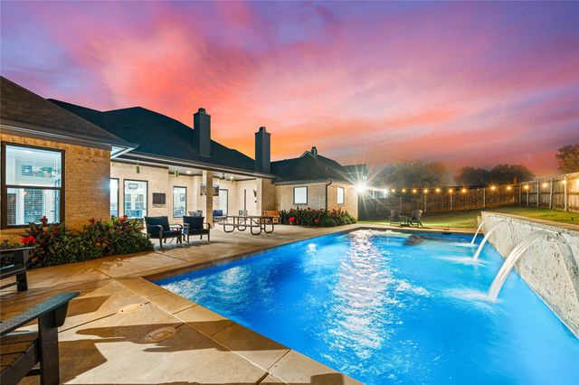 404 Wycliff Drive, China Spring, TX 76633