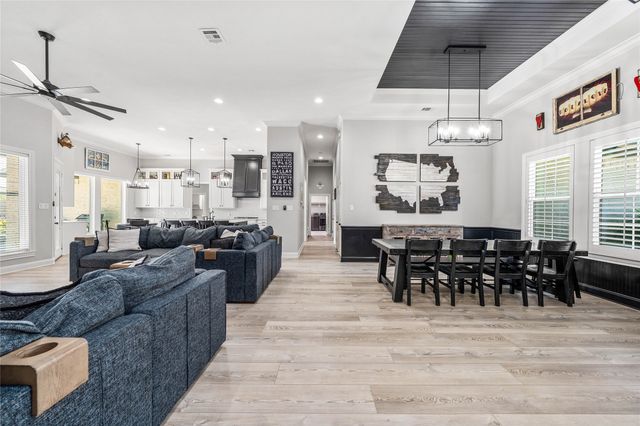 404 Wycliff Drive, China Spring, TX 76633