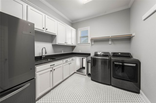 404 Wycliff Drive, China Spring, TX 76633