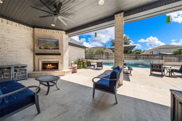 404 Wycliff Drive, China Spring, TX 76633