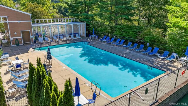 109 Woods End Road, Chappaqua, NY 10514