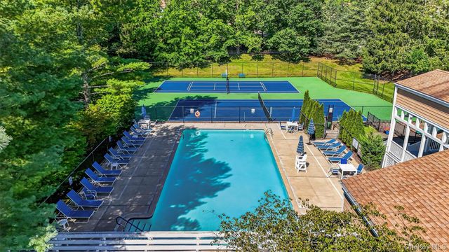 109 Woods End Road, Chappaqua, NY 10514