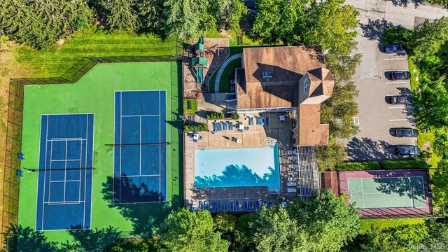 109 Woods End Road, Chappaqua, NY 10514