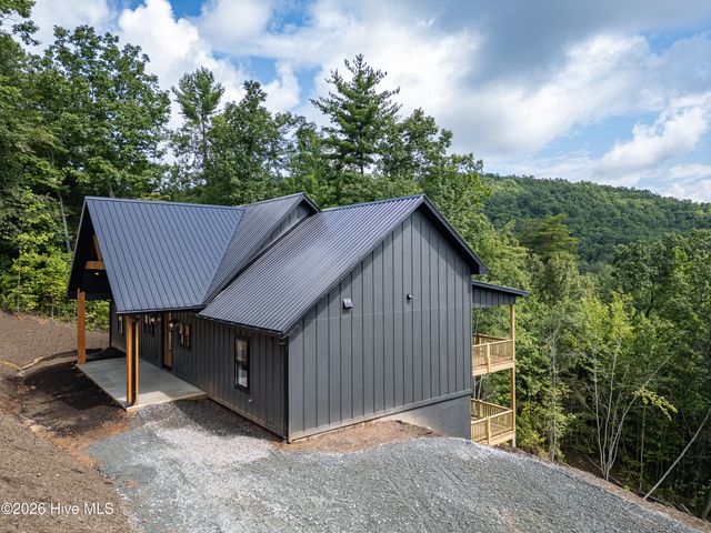 22 Hudson Springs Lane, Murphy, NC 28906
