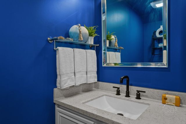 1616 Orchard Court, West Chicago, IL 60185
