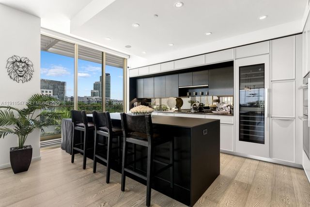 300 Collins Avenue PH3, Miami Beach, FL 33139