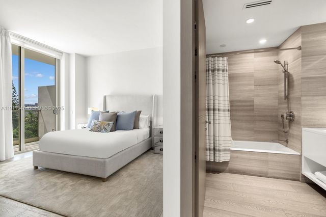 300 Collins Avenue PH3, Miami Beach, FL 33139