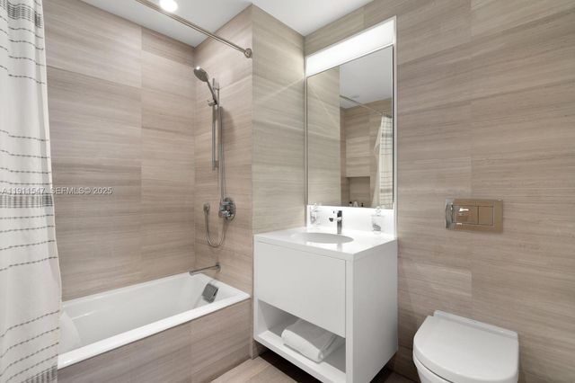 300 Collins Avenue PH3, Miami Beach, FL 33139