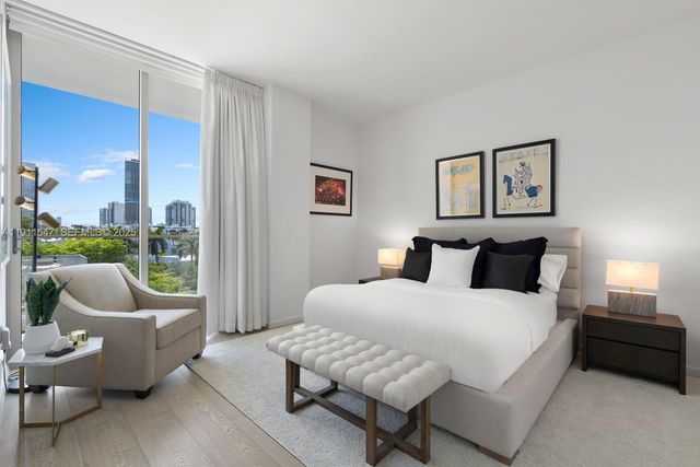 300 Collins Avenue PH3, Miami Beach, FL 33139