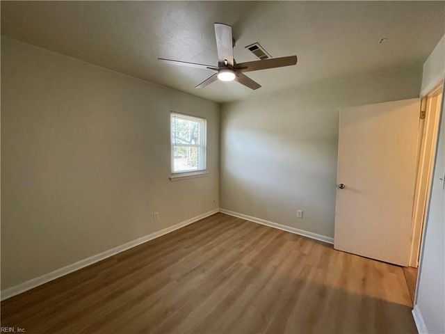 719 Marvin Ave Apt 203, Norfolk, VA 23518