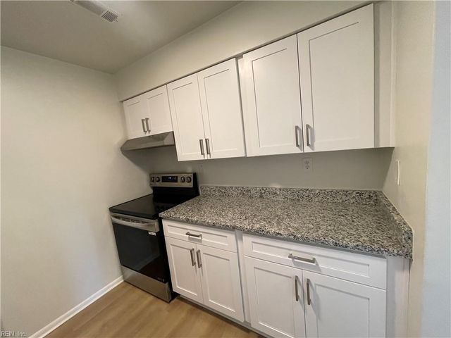 719 Marvin Ave Apt 203, Norfolk, VA 23518