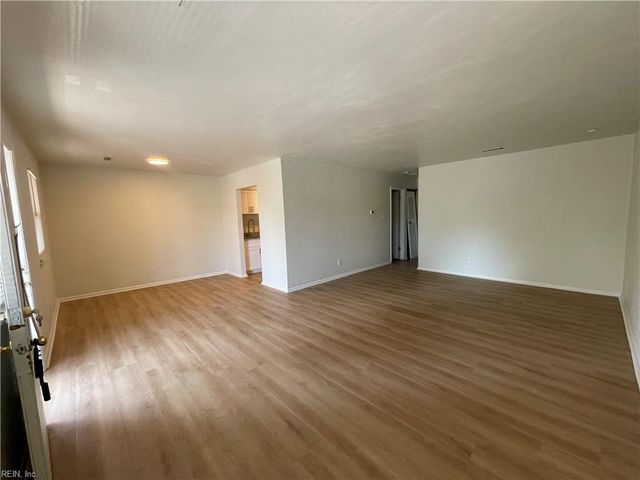 719 Marvin Ave Apt 203, Norfolk, VA 23518