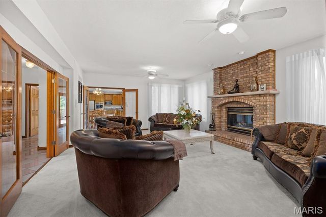517 E Waters Edge Drive, Shiloh, IL 62221
