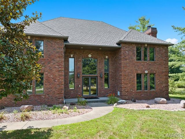 517 E Waters Edge Drive, Shiloh, IL 62221