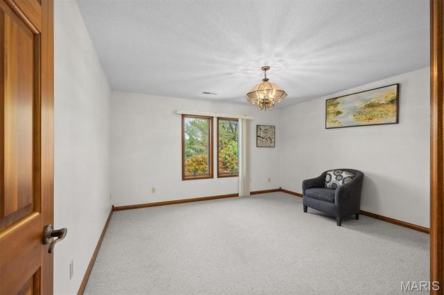 517 E Waters Edge Drive, Shiloh, IL 62221