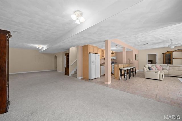 517 E Waters Edge Drive, Shiloh, IL 62221