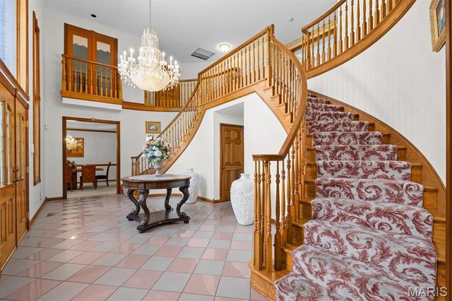 517 E Waters Edge Drive, Shiloh, IL 62221