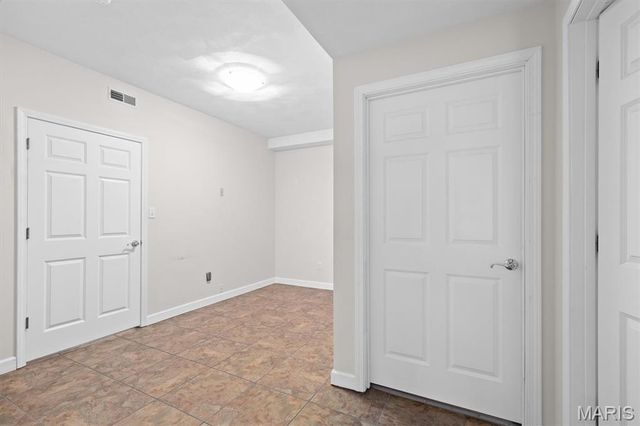 517 E Waters Edge Drive, Shiloh, IL 62221