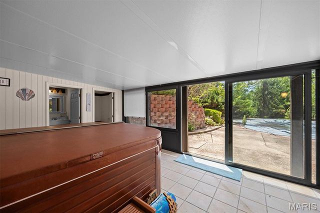 517 E Waters Edge Drive, Shiloh, IL 62221