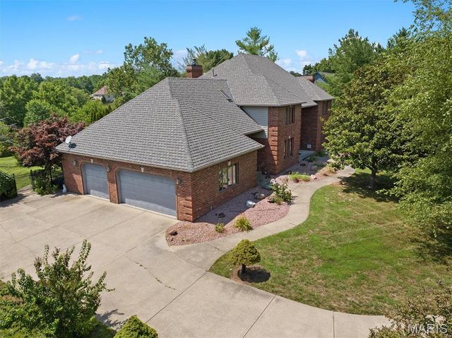 517 E Waters Edge Drive, Shiloh, IL 62221