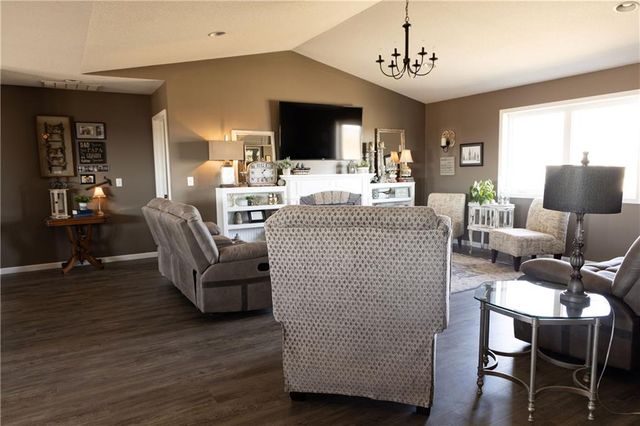 13835 Udall Road, Erie, KS 66733