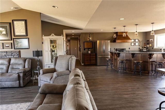 13835 Udall Road, Erie, KS 66733