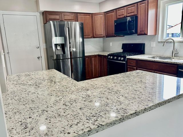 1518 Ojibwas Court, Grove City, OH 43123