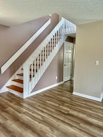 1518 Ojibwas Court, Grove City, OH 43123