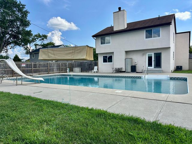 1518 Ojibwas Court, Grove City, OH 43123