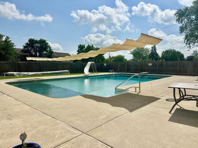 1518 Ojibwas Court, Grove City, OH 43123